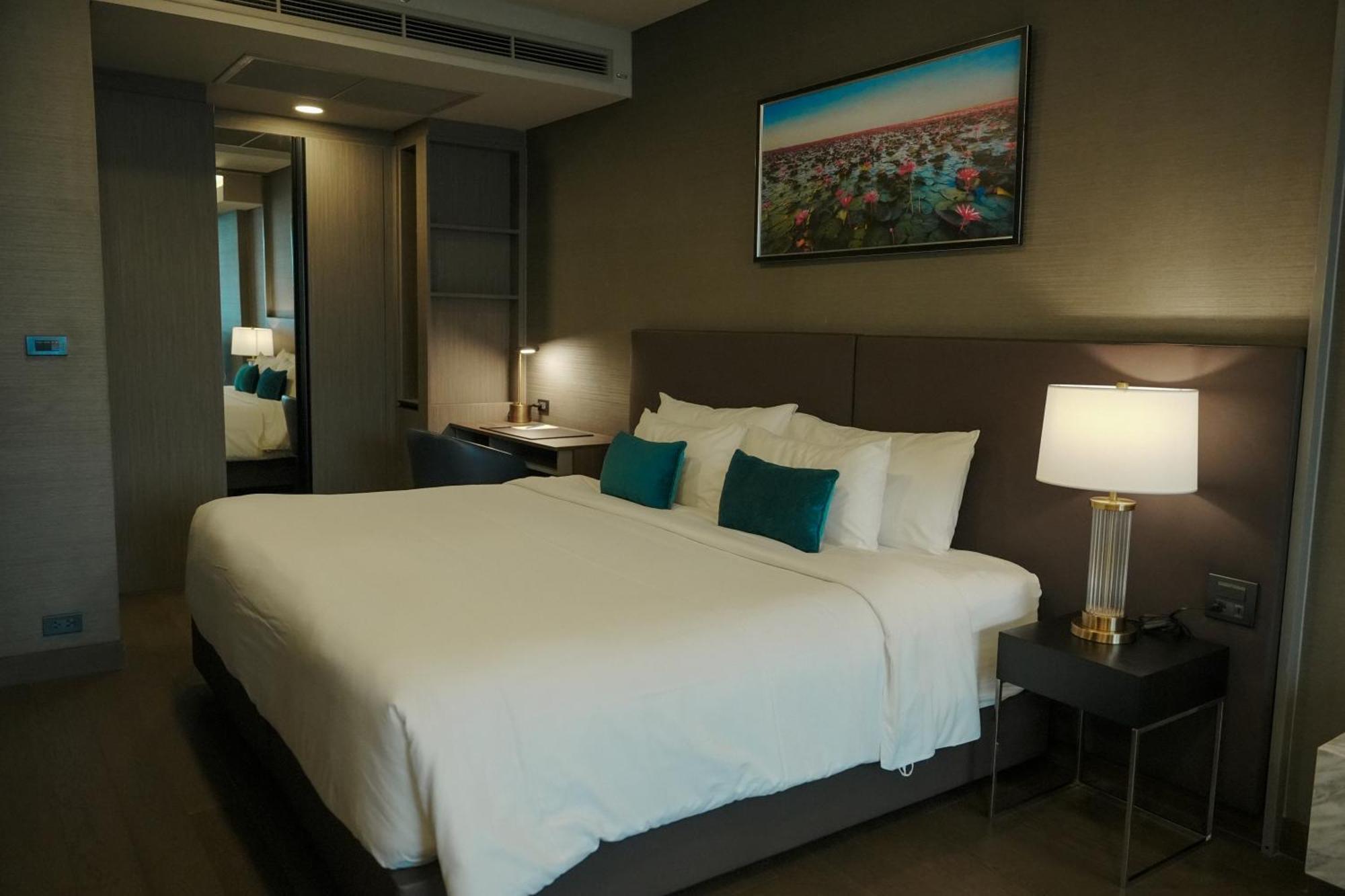 Wyndham Bangkok Queen Convention Centre Экстерьер фото